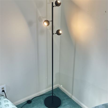 Adjustable 3-Bulb Floor Lamp