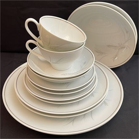 Service for 2 - 7-piece place setting (14 total) Noritake Windrift China Set