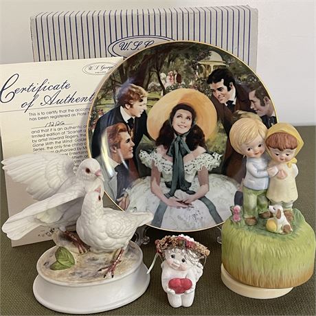 Collectible Group w/ Gorham Music Box, Gone with the Wind Collector Plate & More