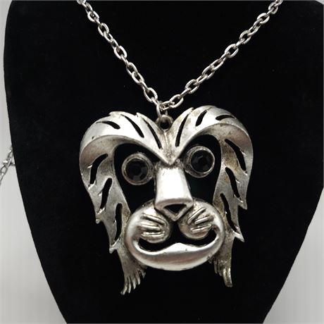 Large MCM Metal Lion Pendant w/Oval Link Chain