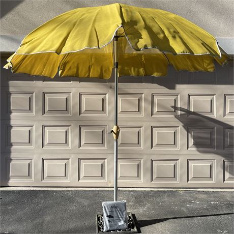 Vtg Crank & Tilt Umbrella w/ Petask Sleeve Cover (no stand)