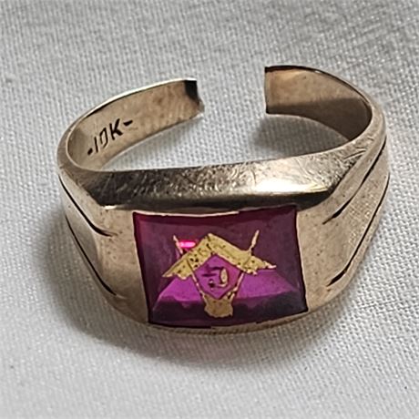 10k Yellow Gold Ruby Masonic Ring
