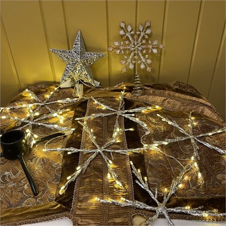 Kingsbury Home Large Tree Skirt, Tree Toppers & Lighted Snowflakes w/ Timer