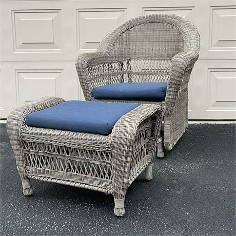 Cushioned Outdoor Wicker Patio Glider with Ottoman