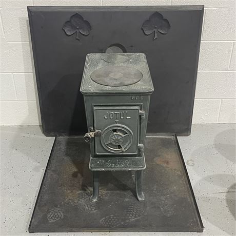 Antique Jotul 602 Wood Stove with Full Surround