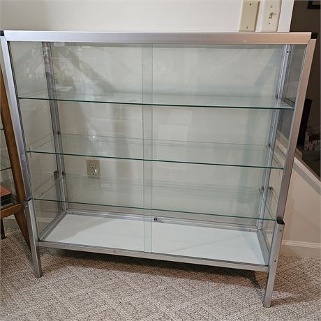Glass/Metal Display Case by Display Creations