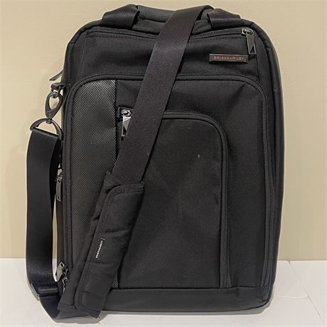 Briggs & Riley VB202-4 Convertible Briefcase Backpack