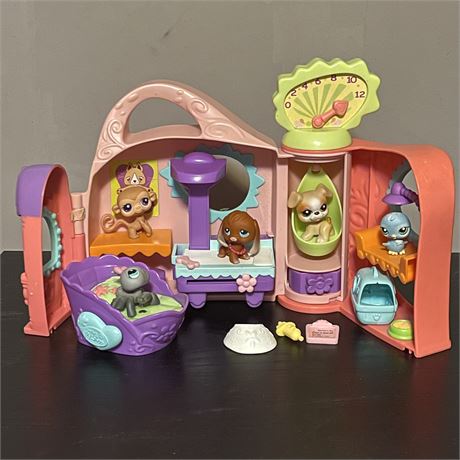 Littlest Pet Shop Get Better Center Playhouse with Animals and Accessories