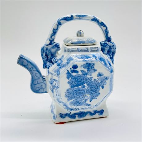 Vintage Chinese Blue & White Traditional Porcelain Teapot