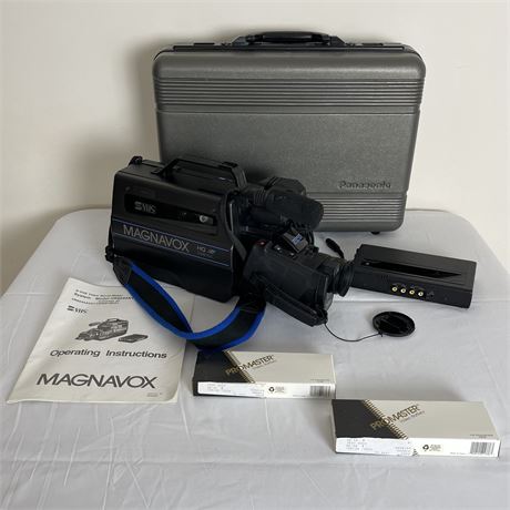 Magnavox Movie-Maker VHS Video Camcorder w/ Case and Battery