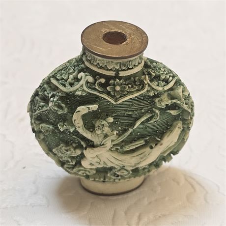 Antique Chinese Snuff Bottle Green Cinnabar