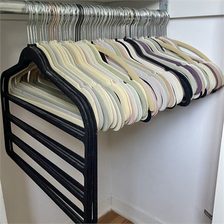 Vtg Velvet Non-Slip Clothing Hangers