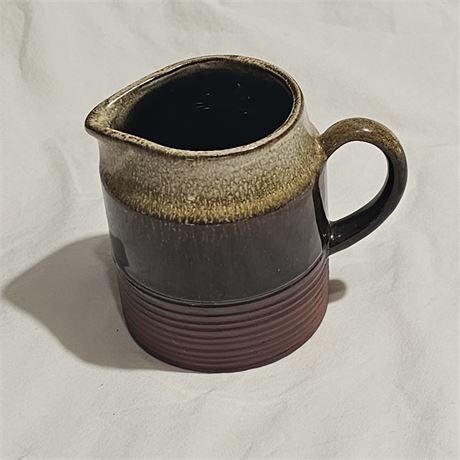 Stoneware pitcher, RETOS LTD Location: Shannon Origin: Made in Ireland
