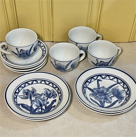 Setting of 4 Romancing Provence "Traditional Bleu" Teacups/Saucers/Shallow Bowls