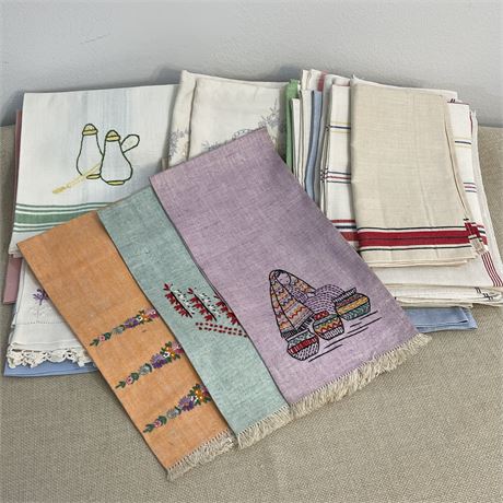 Grouping of Linen Finger Towels (Some Embroidered)