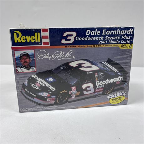 New Revell Dale Earnhardt 2001 Monte Carlo 1:24 Scale Model Kit