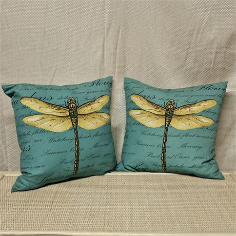 Dragonfly Design on Teal Background Outdoor/Patio Throw Pillows