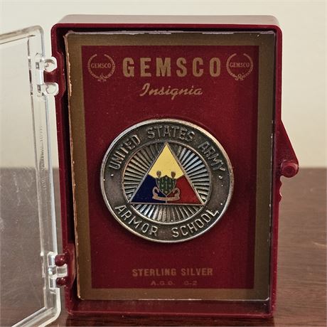 GEMSCO USA Army Sterling Silver Armor School Pin