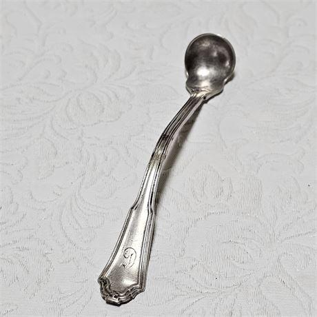 Silver Salt spoon - Hallmarked Reed & Barton - "STERLING" sept 5 1911" - 4 1/2