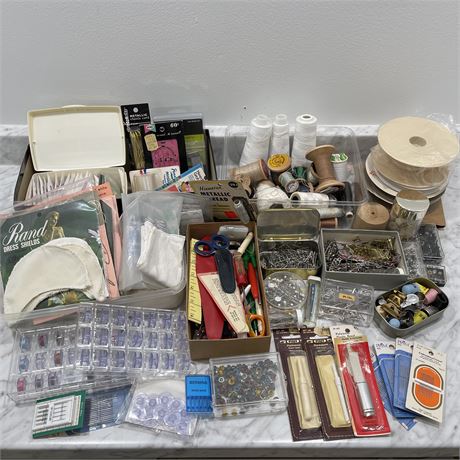 Heap of Sewing Supplies (Lotta Vintage)