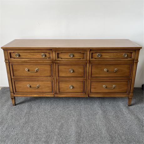 Drexel Heritage 9 Drawer Dresser with Mirror (not currently attached)