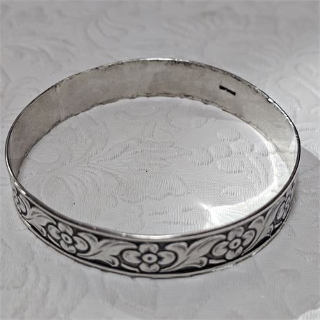Silver bracelet - etched with flowers "STERLING" 8 1/2 inch - 18.9 grams