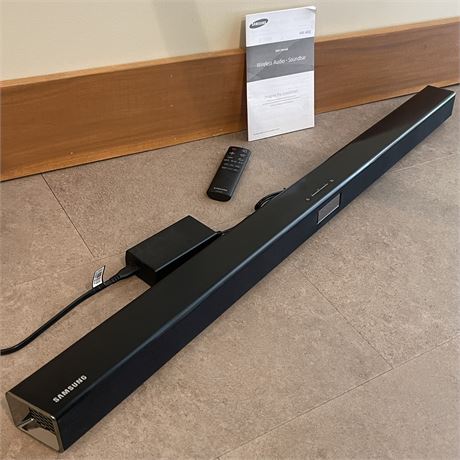 Samsung Wireless Audio Soundbar Model HW-J450 w/ Remote & Manual