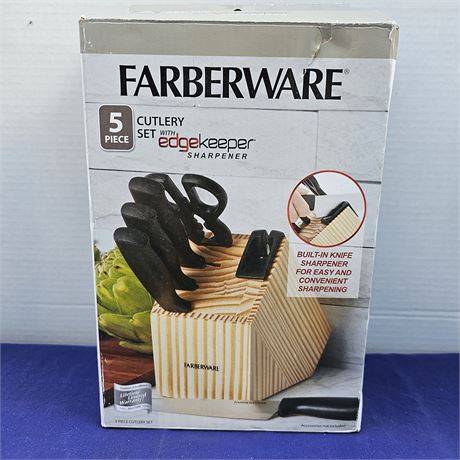 Farberware 5pc. Cutlery Set w/Built in Sharpener *NIB*