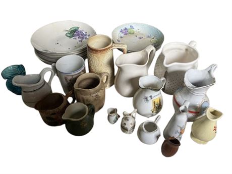 Arrangement of saucers/plates porcelain/china/ceramic 10 (stacked plates/bowls)