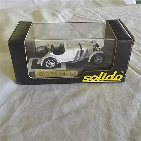 Solido 1:43 scale diecast model car of a 1931 Mercedes-Benz SSKL Roadster
