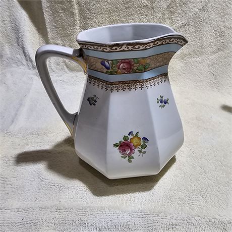 Keeling & Co. Losol Ware Ormonde kitchen water jug or pitcher.