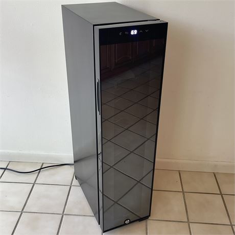 Ivation 16 Bottle Freestanding Compressor Wine Cooler w/ Keys