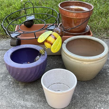 Garden Pots, Rolling Pot Holder, & Decorative Hanging Bee