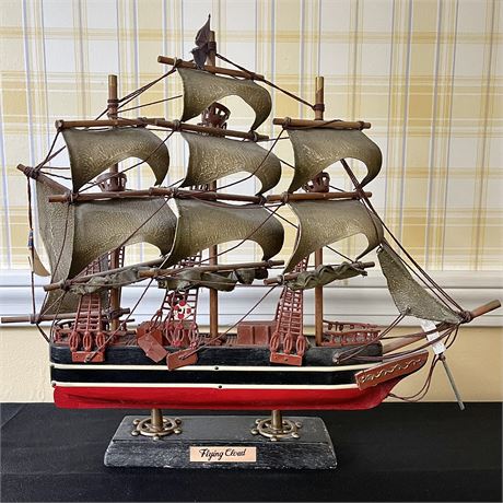 Vtg Flying Cloud Clipper Model Ship