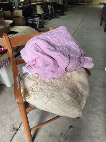 2 Linens one pink and one cream