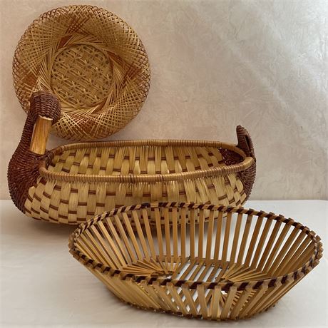 Wicker Duck Basket, Bamboo Wood Slat Basket & Decorative Wicker Wall Art