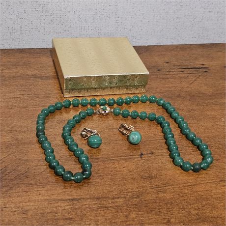 Vintage Jade Necklace & Matching Earrings