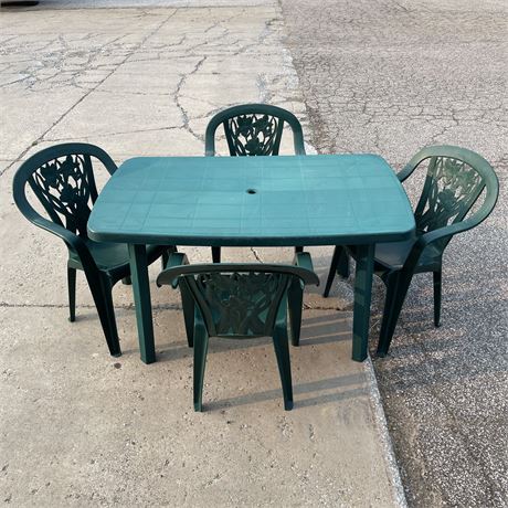 Outdoor Plastic Table with 4 Chairs
