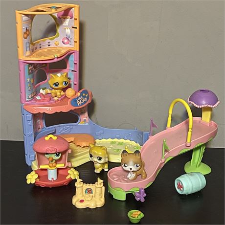 Littlest Pet Shop Playset Rooms with Slide, Animals, and Extra Accessories