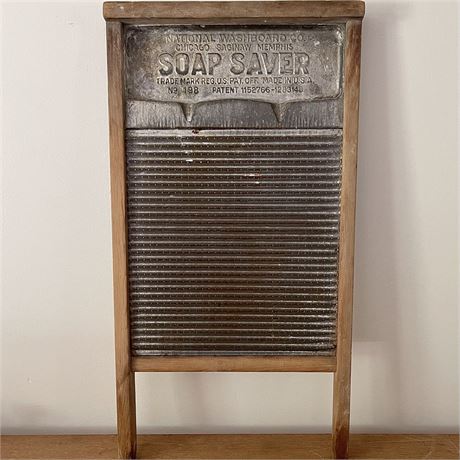 Metal Embossed Soap Saver Washboard with Enamel Board