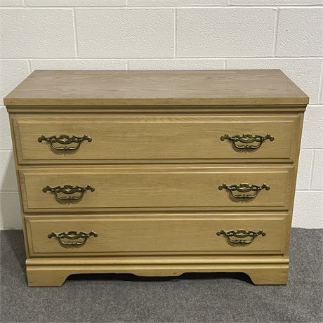 Vintage Distressed 3-Drawer Solid Wood Dresser