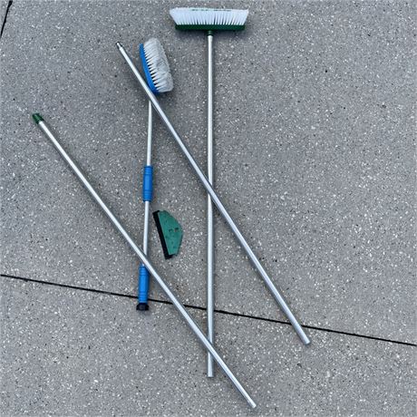 Car Wash Poles with Brushes and Squeegee