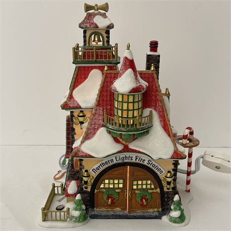 2000 Heritage Village Collections North Pole Series w/ Original Boxes