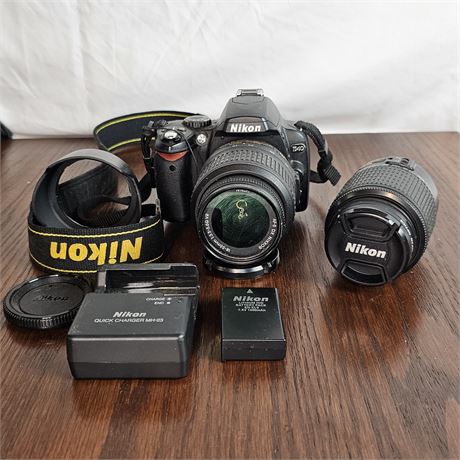 NIKON Camera-Model D-40, Extra Lens, Battery & Charger