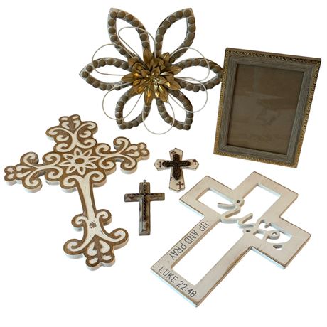 White-washed and Gold Home Decor with Crosses, Photo Frame and Wall Flower