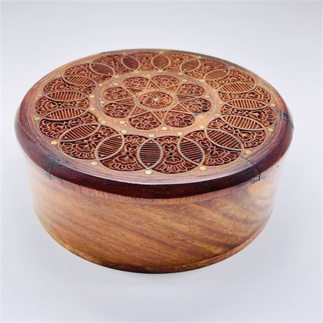 Tarkashi Uttar Pradesh Sheesham Wood Lidded Carved Box