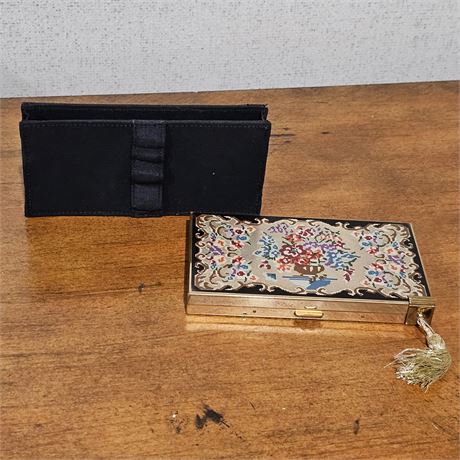 Volupte Flap Jack Vtg. Compact