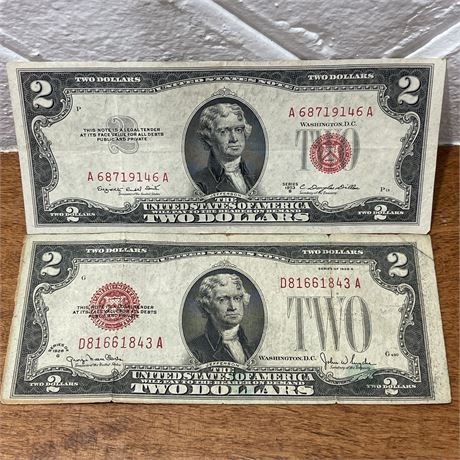 1928 and 1953 Red Seal 2 Dollar Bills - One Banknote with 1 Pair Serial Number