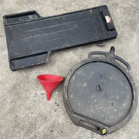 Oil Changing Lot w/ Creeper, Oil Drain Pan & Funnel