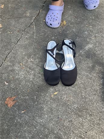 Women shoes size 8